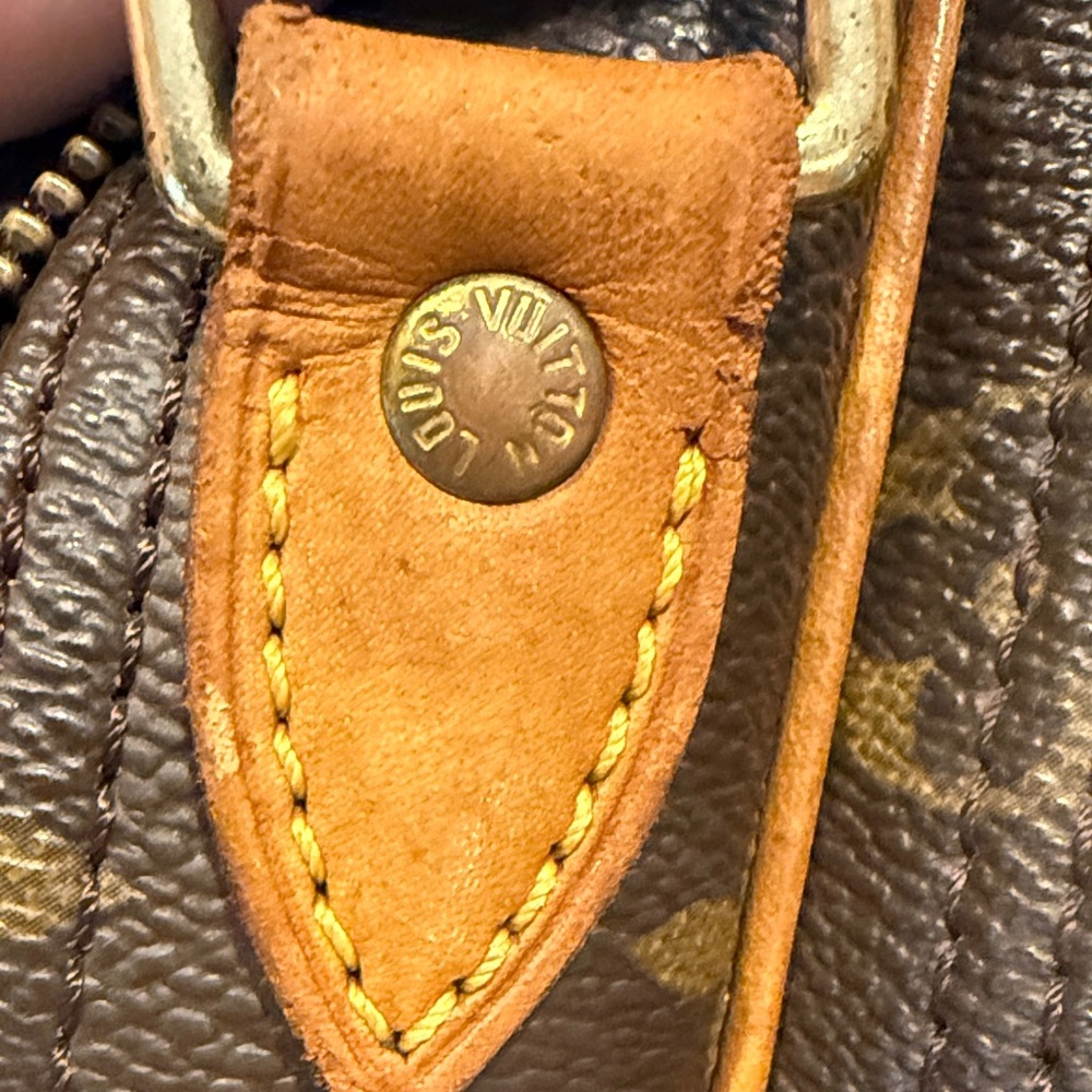 ***SOLD*** Vintage Louis Vuitton Monogram Brown Vintage Reporter Bag w/COA - Picture 3 of 10